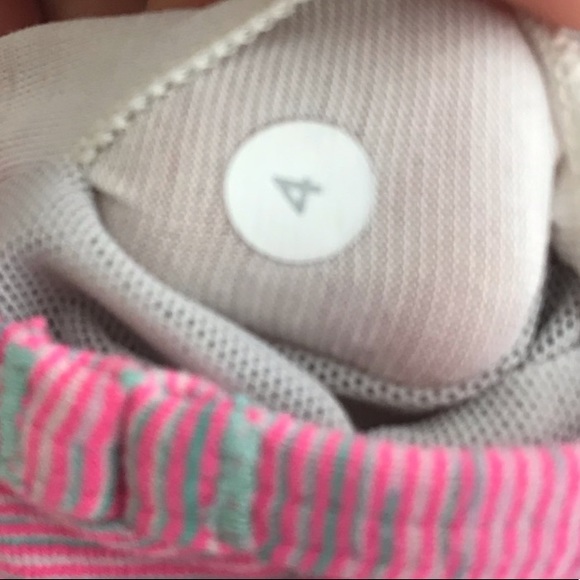 Bundle of 2 Lululemon Tanks - Picture 7 of 12